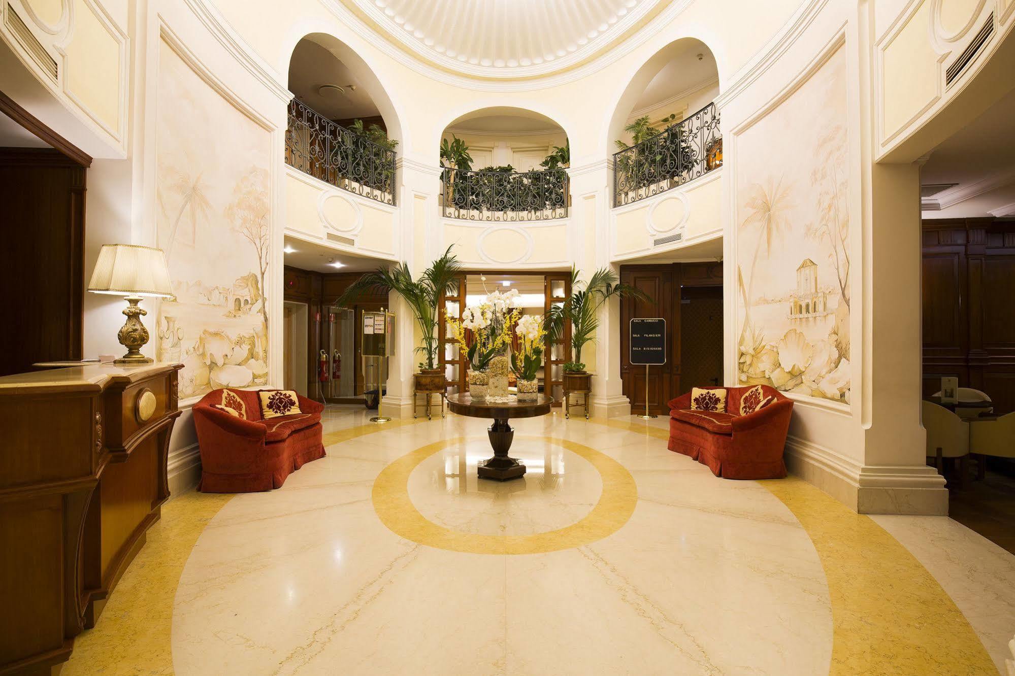 Palazzo Alabardieri Nápoles Exterior foto